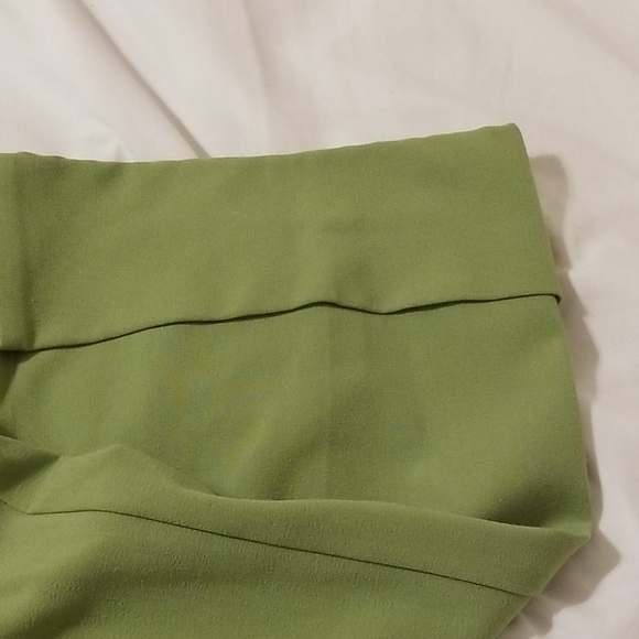 Capri Pants - Picture 2 of 3